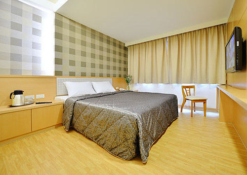 Ing Wang Hotel Tainan Exterior photo